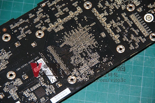 (顯示卡維修)NVIDIA GeForce 9800 GX2 抓不到顯示卡~無法開機~開機黑屏~破圖雪花維修實例