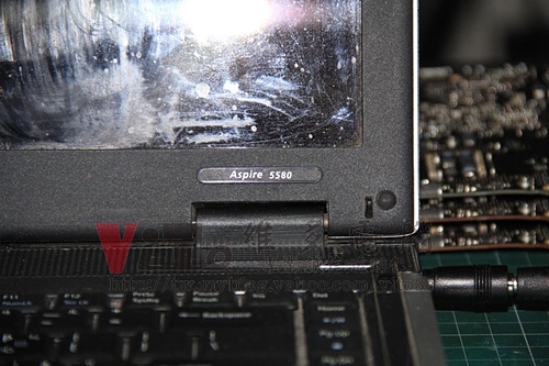 (筆電維修)宏碁 ACER ASPIRE 5580 開機有背光沒畫面顯示~開機沒畫面~無法開機維修實例