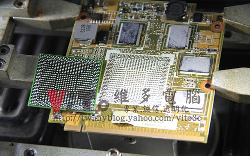 (筆電維修)華碩 ASUS F8SP ATI 3650顯卡故障花屏~無法進作業系統~畫面顯示異常~破圖條紋維修實例
