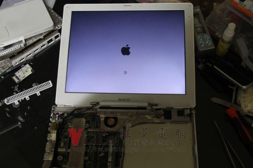 (筆電維修)蘋果 APPLE iBOOK G4 開機白屏~顯卡故障~畫面顯示異常維修實例