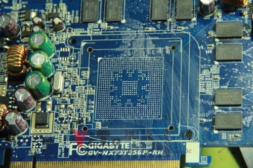 (顯卡維修)技嘉 NX73T256P-RH 開機破圖維修實例