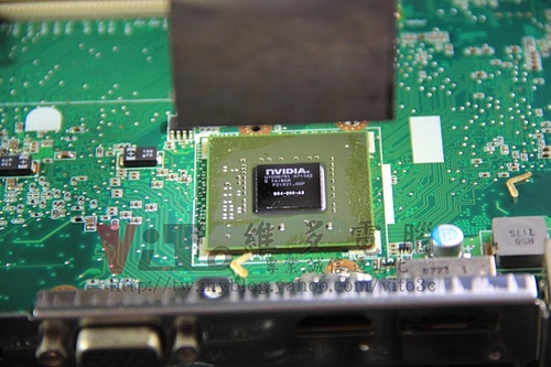 (筆電維修)華碩 ASUS G1S 開機彩色線條~畫面顯示異常~開機有音效沒畫面~作業系統中黑屏當機顯卡故障維修實例