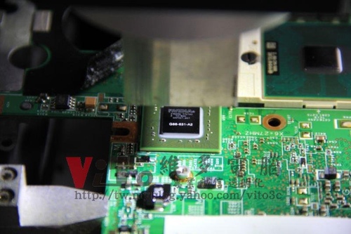 (筆電維修)惠普 HP Pavilion DV2000(DV2603TX) 開機綠色線條~顯卡故障六畫面分割~NVIDIA顯卡故障通病維修實例