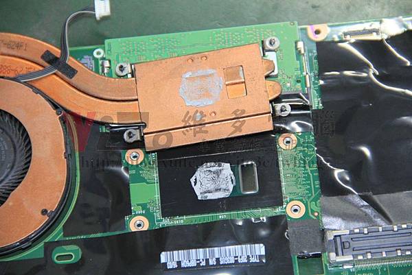 LENOVO T460S CPU散熱膏失效 乾掉