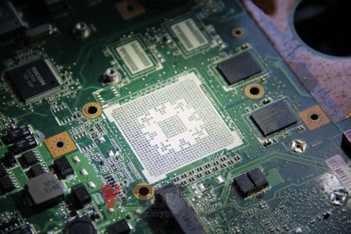 (筆電維修)華碩 ASUS F3S 開機多重畫面~六個畫面顯示異常維修實例
