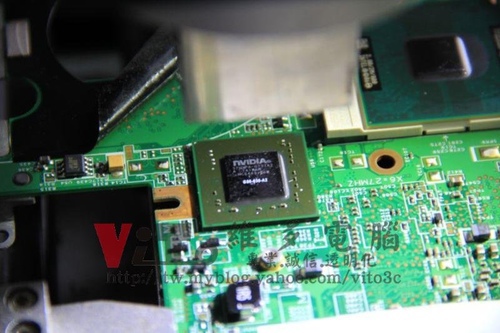 (筆電維修)惠普 HP Pavilion DV2000(DV2603TX) 開機綠色線條~顯卡故障六畫面分割~NVIDIA顯卡故障通病維修實例