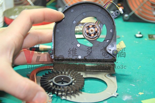 (筆電維修)華碩 ASUS K50I (K50ID) 常常當機~自動關機~藍底白字重開機~主機板供電異常維修實例(散熱器改裝標準流程)