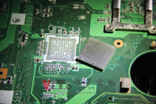 (筆電維修)華碩 ASUS Z53U 作業系統中當機~藍底白字~開機斷電~無法開機維修實例