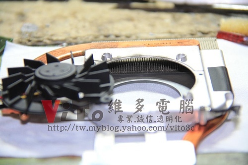 (筆電維修)華碩 ASUS F8SG 畫面偏移~無法近作業系統~顯示卡故障顯示異常~顯示卡升級維修實例
