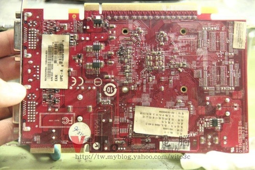 (顯卡維修)微星MSI RX2600 PRO開機雪花破圖~執行遊戲熱當機維修