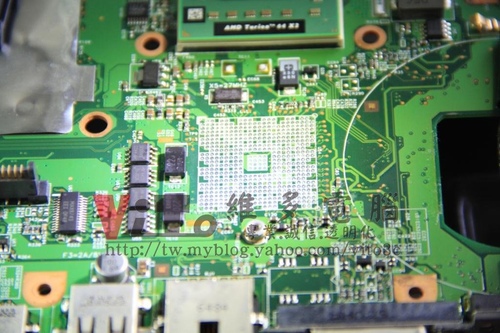 (筆電維修)康柏 COMPAQ Presario v3000(V3232AU) 沒畫面顯示~無法開機~開機黑屏維修實例