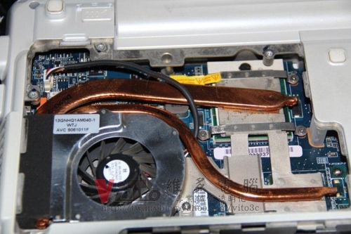 (筆電維修)華碩 ASUS W7J (白) 回原廠換修的四個月後...