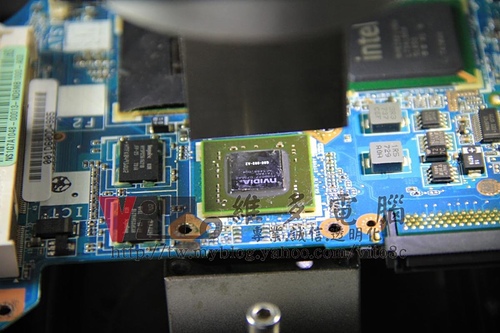 (筆電維修)華碩 ASUS U6S 開機後有背光沒畫面~有開機音效沒畫面顯示~顯示卡過熱故通病維修實例 (筆電維修)華碩 ASUS U6S 開機後有背光沒畫面~有開機音效沒畫面顯示~顯示卡過熱故通病維修實例
