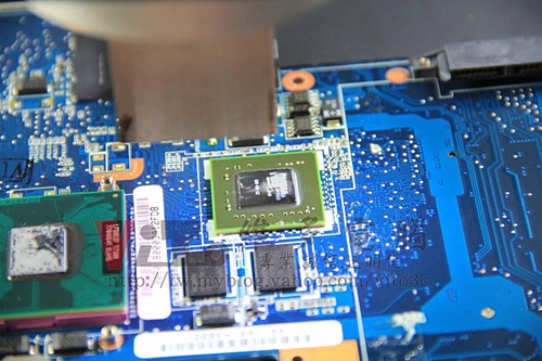 (筆電維修)華碩 ASUS W7S 開機白畫面~漸漸變咖啡色~有線條產生~顯示卡故障通病維修實例