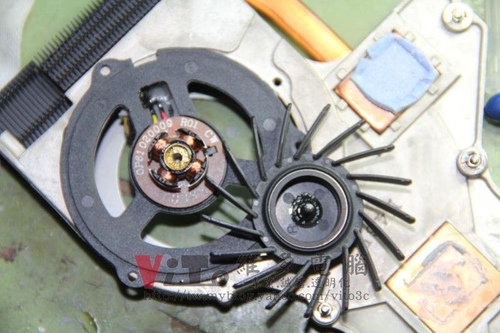 (筆電維修)惠普 HP Pavilion DV2000 (DV2500) 畫面分割~多重畫面~顯示異常維修實例 (筆電維修)惠普 HP Pavilion DV2000 (DV2500) 畫面分割~多重畫面~顯示異常維修實例