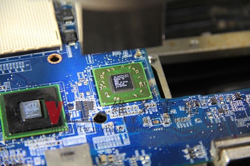 (筆電維修)康柏 COMPAQ CQ40-326AX 過熱當機~不定時當機~常常自動關機~開機黑畫面~北橋故障維修實例 (筆電維修)康柏 COMPAQ CQ40-326AX 過熱當機~不定時當機~常常自動關機~開機黑畫面~北橋故障維修實例