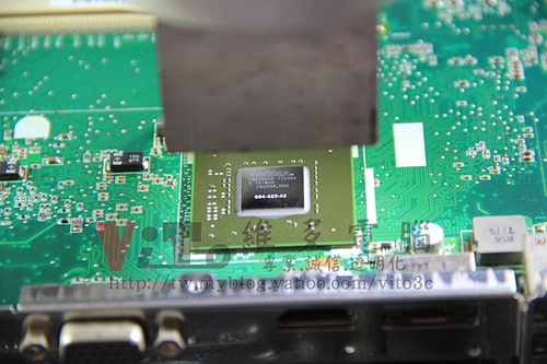 (筆電維修)華碩 ASUS G1S 開機彩色線條~畫面顯示異常~開機有音效沒畫面~作業系統中黑屏當機顯卡故障維修實例