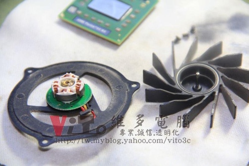 (筆電維修)康柏 COMPAQ Presario V3000 (V3233AU) 開機電源燈亮~沒畫面顯示~無法開機維修實例