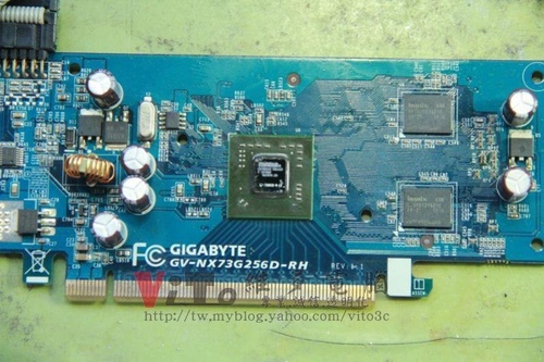 (顯卡維修)技嘉GV-NX73G256D-RH顯卡破圖維修