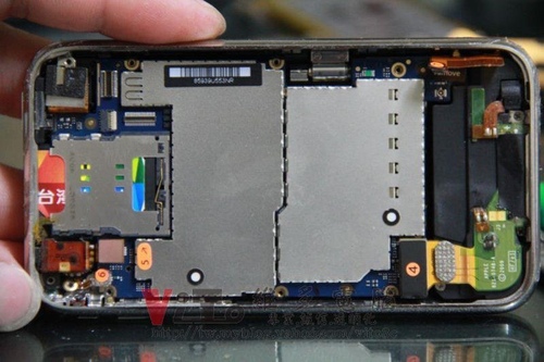 (手機維修)蘋果iPhone 3GS電池更換實例