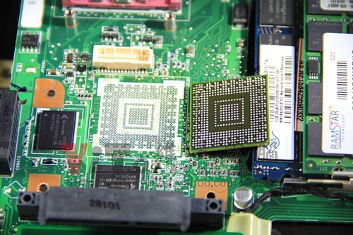 (筆電維修)華碩 ASUS F6S 分割六畫面~畫面多格~多個小畫面~畫面條紋亂碼~9300M G顯示卡過熱故障通病維修實例