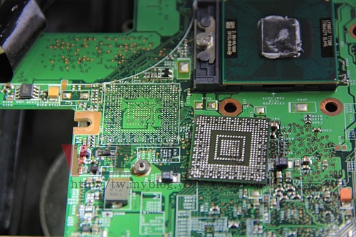 (筆電維修)惠普 HP DV2000 DV2500(2515TX) 分割六畫面~畫面多格~畫面條紋亂碼~顯示卡過熱故障通病維修實例 (筆電維修)惠普 HP DV2000 DV2500(2515TX) 分割六畫面~畫面多格~畫面條紋亂碼~顯示卡過熱故障通病維修實例