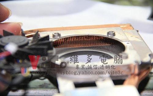 (筆電維修)華碩 ASUS F8SV 獨立顯卡故障通病~畫面顯示異常~花屏破圖條紋~無法進作業系統維修實例