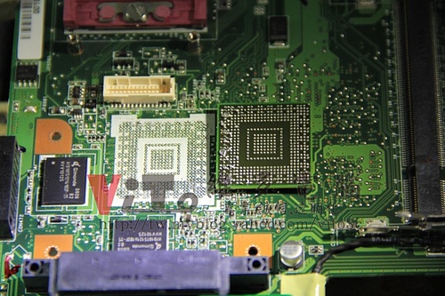 (筆電維修)華碩 ASUS F6S 多個小畫面~畫面線條花圖~9300M G顯卡故障通病維修實例