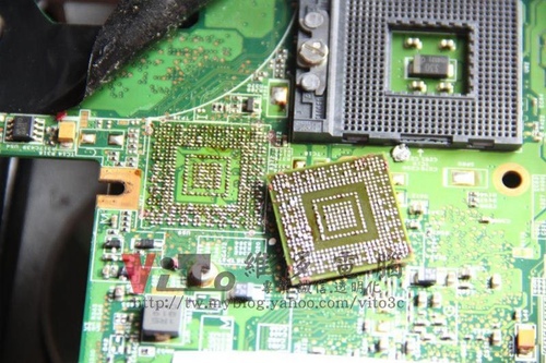 (筆電維修)康柏 COMPAQ Presario V3000 (V3806TX) 開機有背光但沒畫面~NVIDIA顯卡故障維修實例