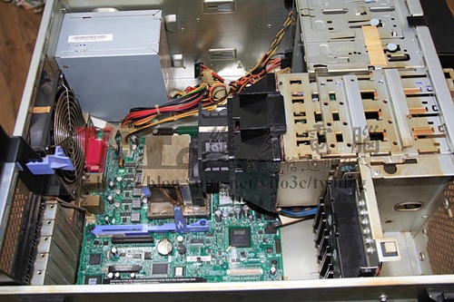 (伺服器維修)IBM System X3200 M2 開機斷電~開機後反覆重開~無法開機維修實例