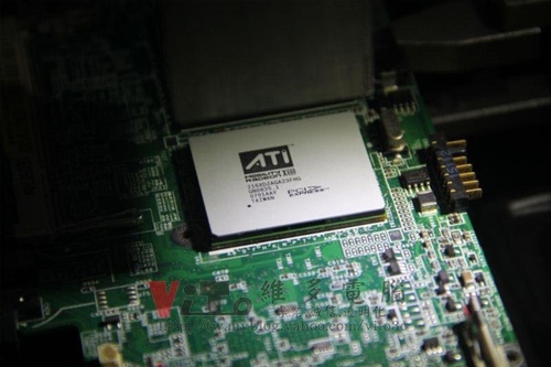 (筆電維修)華碩 ASUS V6800V (V6000 V6V) 畫面顯示異常~作業系統條紋破圖維修實例 (筆電維修)華碩 ASUS V6800V (V6000 V6V) 畫面顯示異常~作業系統條紋破圖維修實例