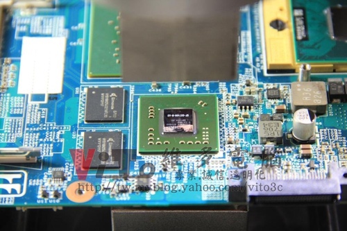 (筆電維修)新力 VAIO VGN-C25T (PCG-6R9P) 畫面錯亂~顏色異常~NVIDIA 7400顯卡故障維修實例