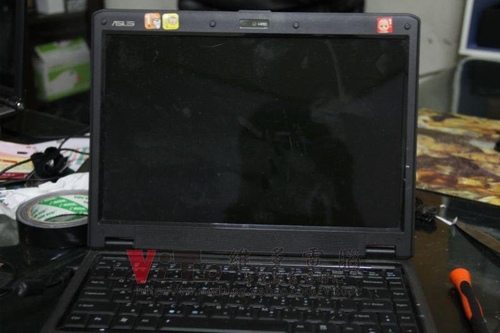 (筆電維修)華碩 ASUS F6S 有開機聲但無畫面顯示維修實例 (筆電保養篇)