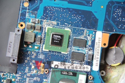 (筆電維修)華碩 ASUS W7S (花花) 開機顯示時好時壞~顯卡故障導致畫面分割~維修實例