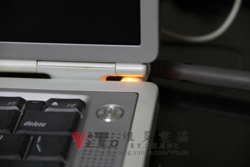 (筆電維修)蘋果 APPLE POWERBOOK G4 小G4開機沒反應~開機沒畫面維修實例