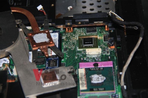 (筆電維修)華碩 ASUS F6S 開機六個畫面~顯示異常及線條亂碼破圖~NVIDIA 9300MG過熱故障通病維修實例